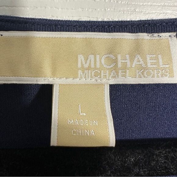 Michael Kors size L navy blue v-neck pullover tunic top, layered chiffon, flowy - Picture 4 of 12